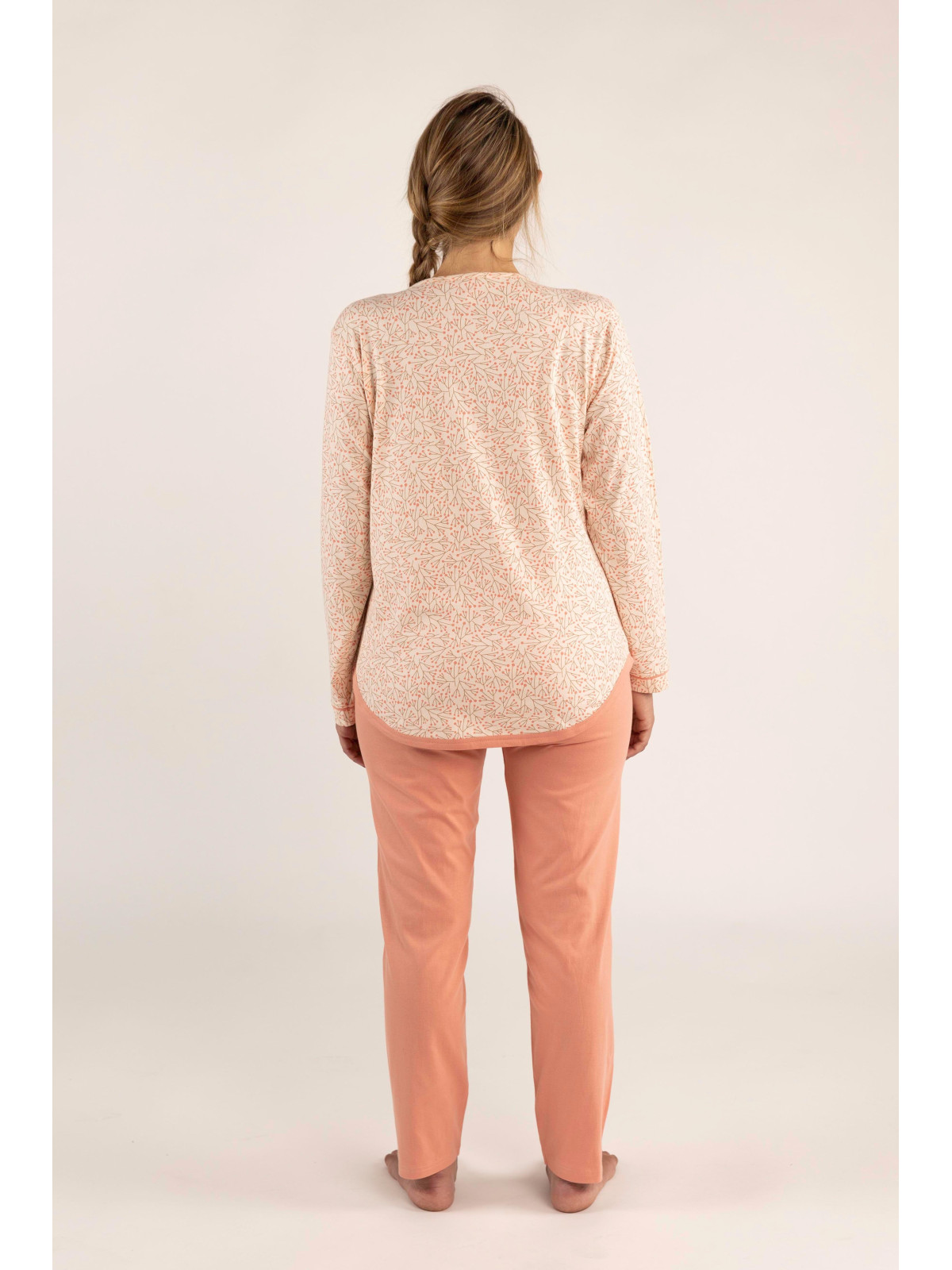 Pyjama boutonné, arrondi, haut imprimé et bas rose « Songe d’automne »